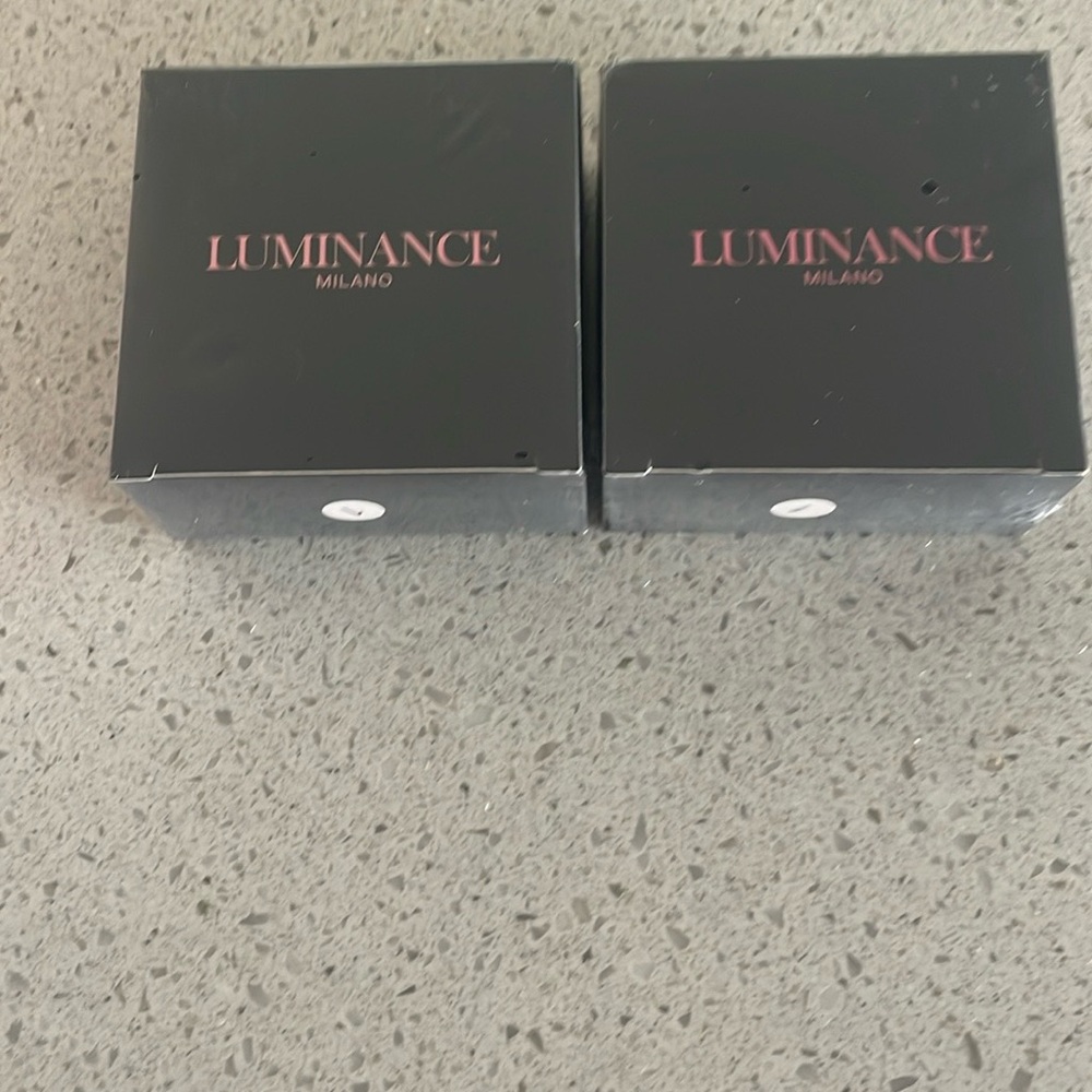 Blurring powder